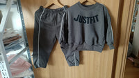 Dark Grey 26D639