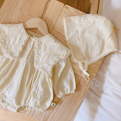 Daisy Lace Romper & Hat Set – Adorable Outfit for Baby Girls